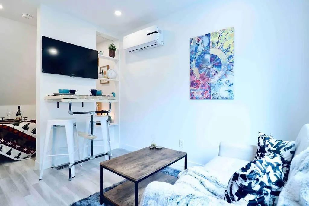 公寓 Cozy 1 Bedroom Laneway House Downtown Eastside 多伦多